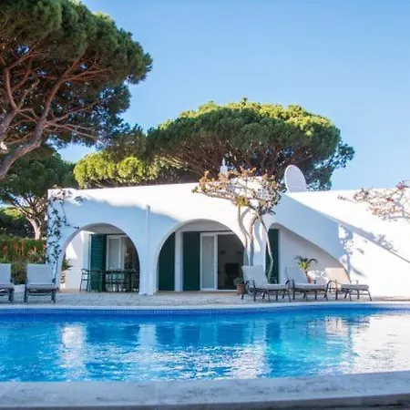 Villa Sleeps 6 Pool Air Con Wifi *